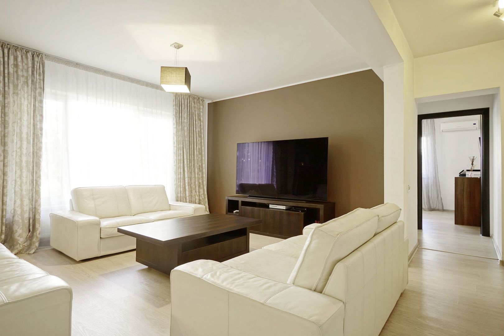 Ideal gradinita P+2, 8 cam, 6 dormt 6 bai, 3 garaje teren 650 mp, - Poză 41