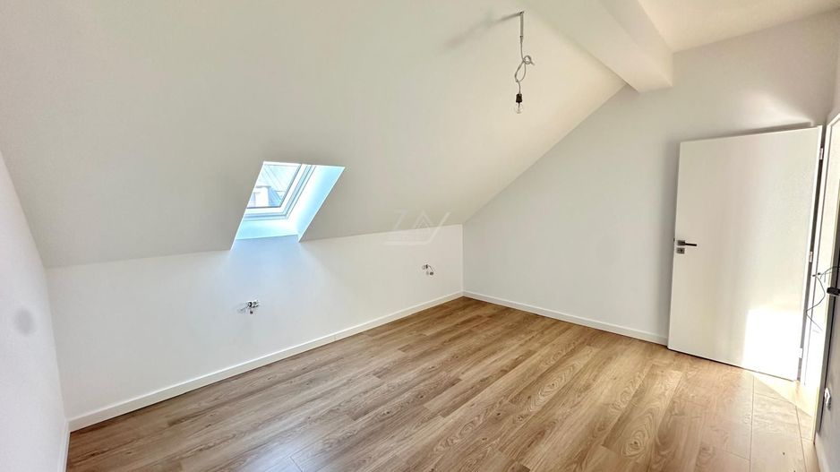 Bloc finalizat. Finisaje superioare. Loc de parcare. - Poză 8