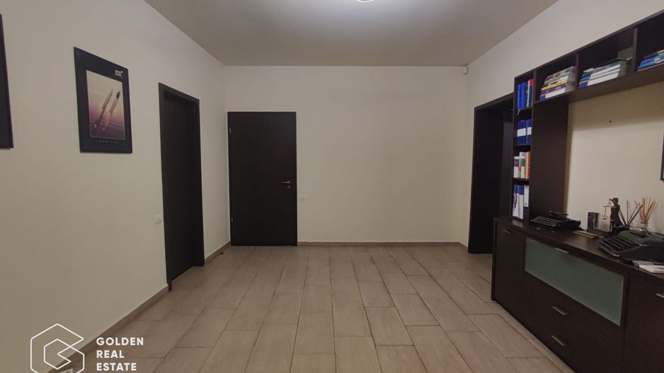 Spatiu cu multiple destinatii, 4 camere, locuri de parcare, Intim - Poză 5
