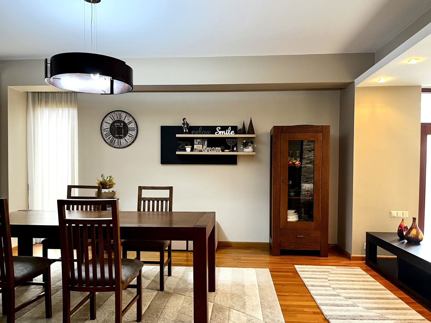 Casa spațioasă și primitoare cu garaj dublu, în Braytim – Soarelui - Poză 6