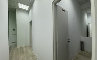 Spatiu servicii, birouri, Zona Modern. Comision 0 - Poză 9