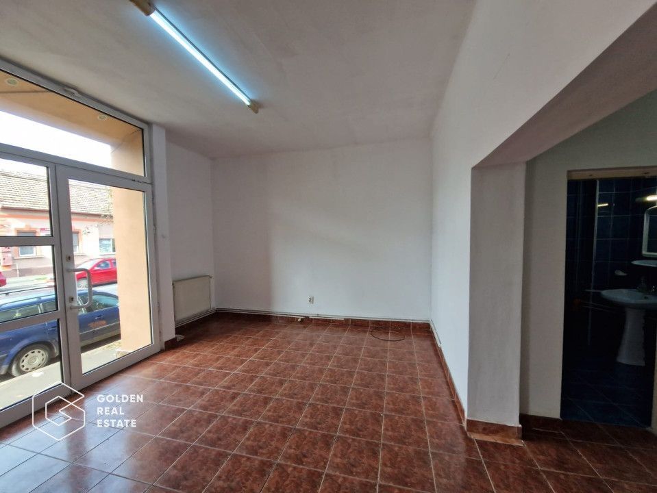 Spatiu comercial, 120 mp, acces stradal, zona cu vad foarte bun - Poză 4