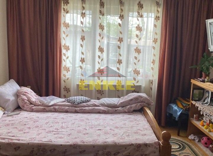 Casa , D+P+1, teren 300 mp, zona Imparat Traian,pret 150000 Euro - Poză 2