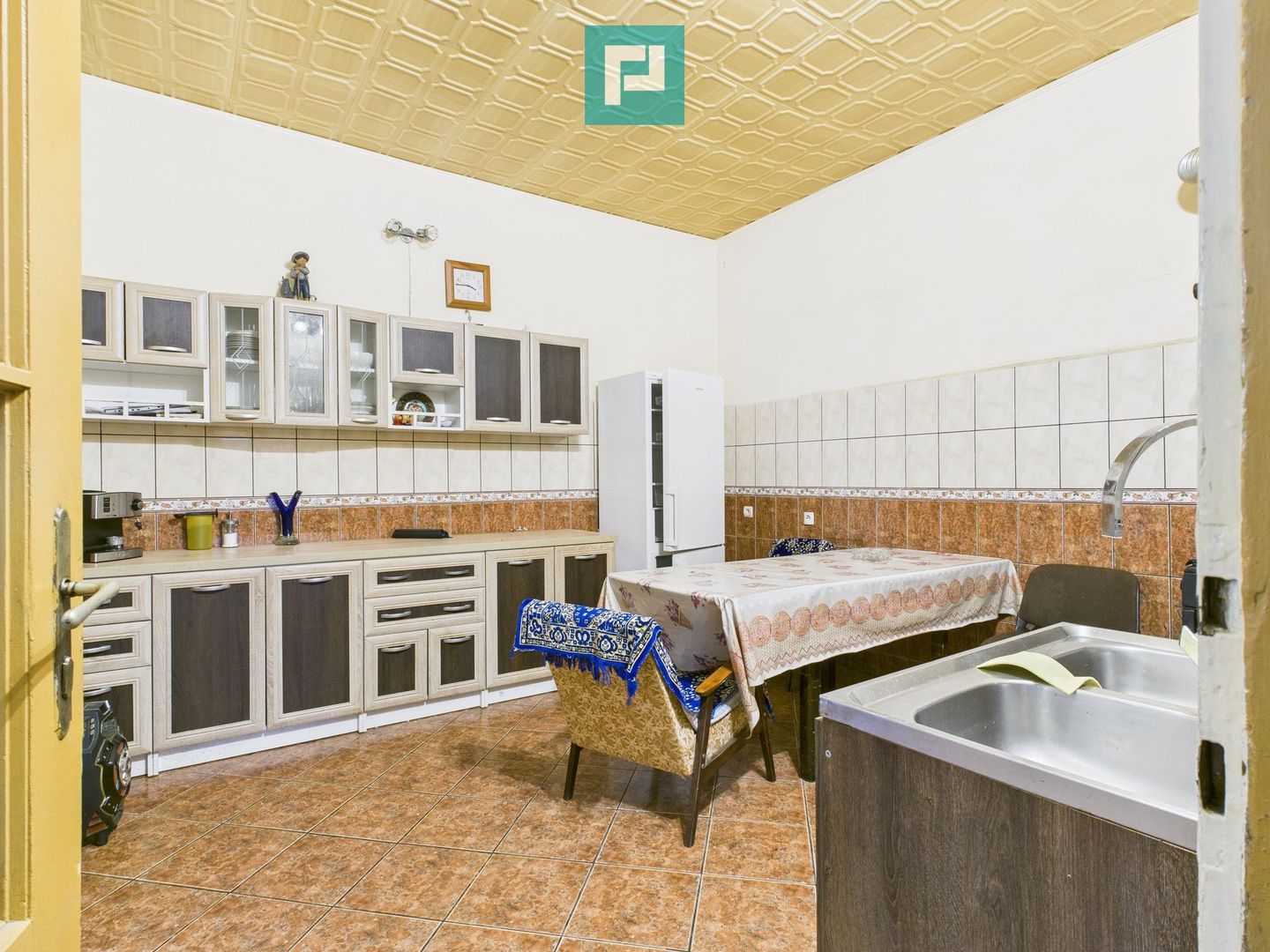 CONAC IMPRESIONANT ÎN GHIOROC - Poză 49