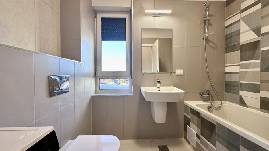 Trei camere de închiriat la City of Mara - la doi pași de centru - Poză 6