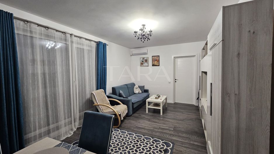 Apartament 3 camere, terasă 34 mp, zonă liniștită. - Poză 1
