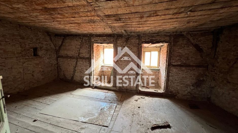 Imobil monument istoric de vânzare ,Strada Târgului, Sibiu - Poză 20