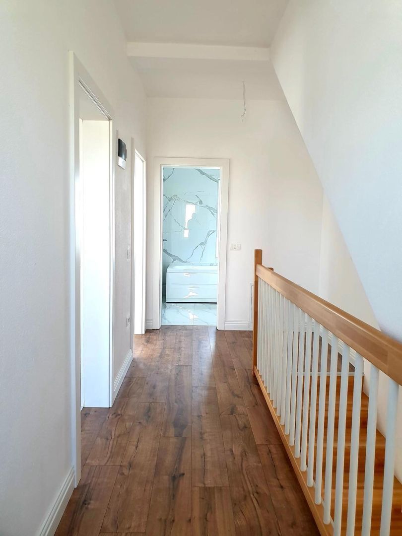 Triplex cu 4 camere,  in vatra satului - toate utilitatile - Sacalaz - Poză 6