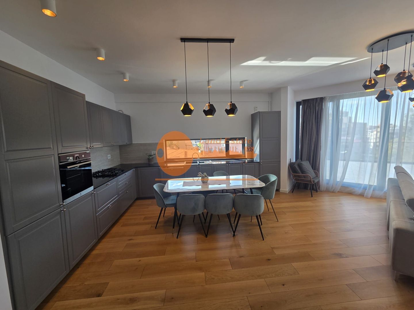 4 camere Cismigiu ( Terasa 24mp-2 locuri parcare) - Poză 1