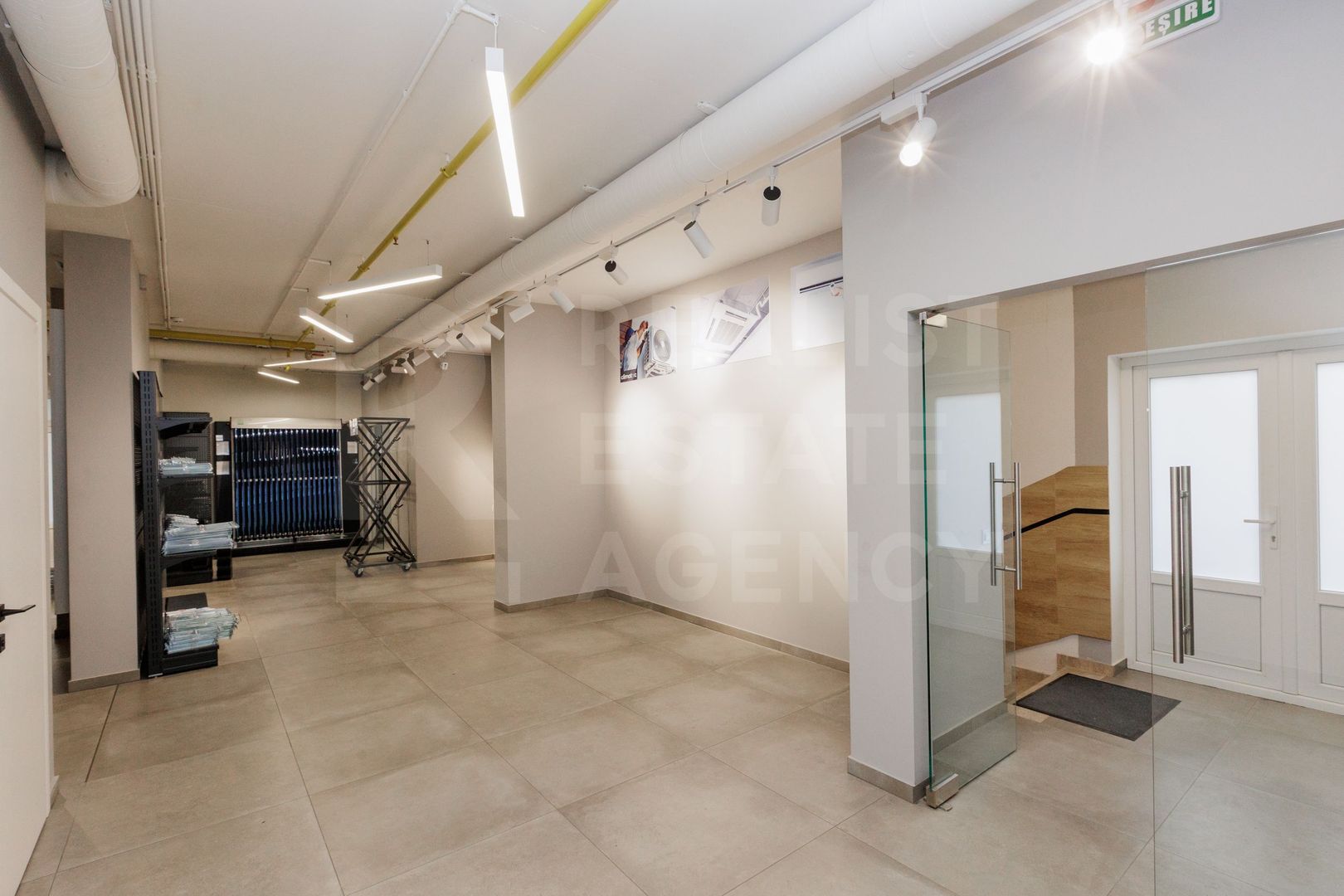 Chirie, spațiu comercial, amplasat în Ungheni, str. Mihai Eminescu - Poză 24