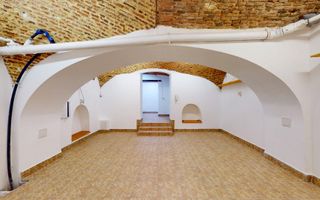 Casă cu șarm istoric lângă Cișmigiu – 6 camere, atrium natural, cramă - Poză 35