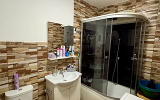 Apartament cu 3 camere -zona Eroilor Floresti - Poză 11