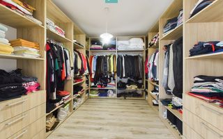 Casă Impresionantă Curte Generoasă Construcție de Calitate Berceni - Poză 12