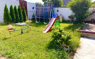 Casa individuala spatioasa si teren mare, pozitie excelenta, Sacalaz - Poză 2