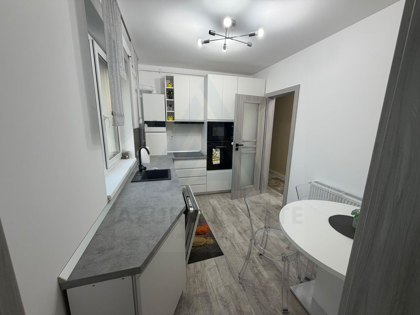 Apartament Premium 3 camere parcare privata etaj 2 Calea Surii Mici - Poză 10