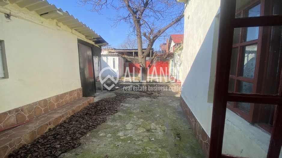 Murfatlar (COD 07)Casă bătrânească locuibilă cu teren de 300 mp - Poză 10