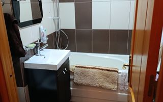 Apartament 3 camere de vânzare, zona Primaverii. - Poză 13