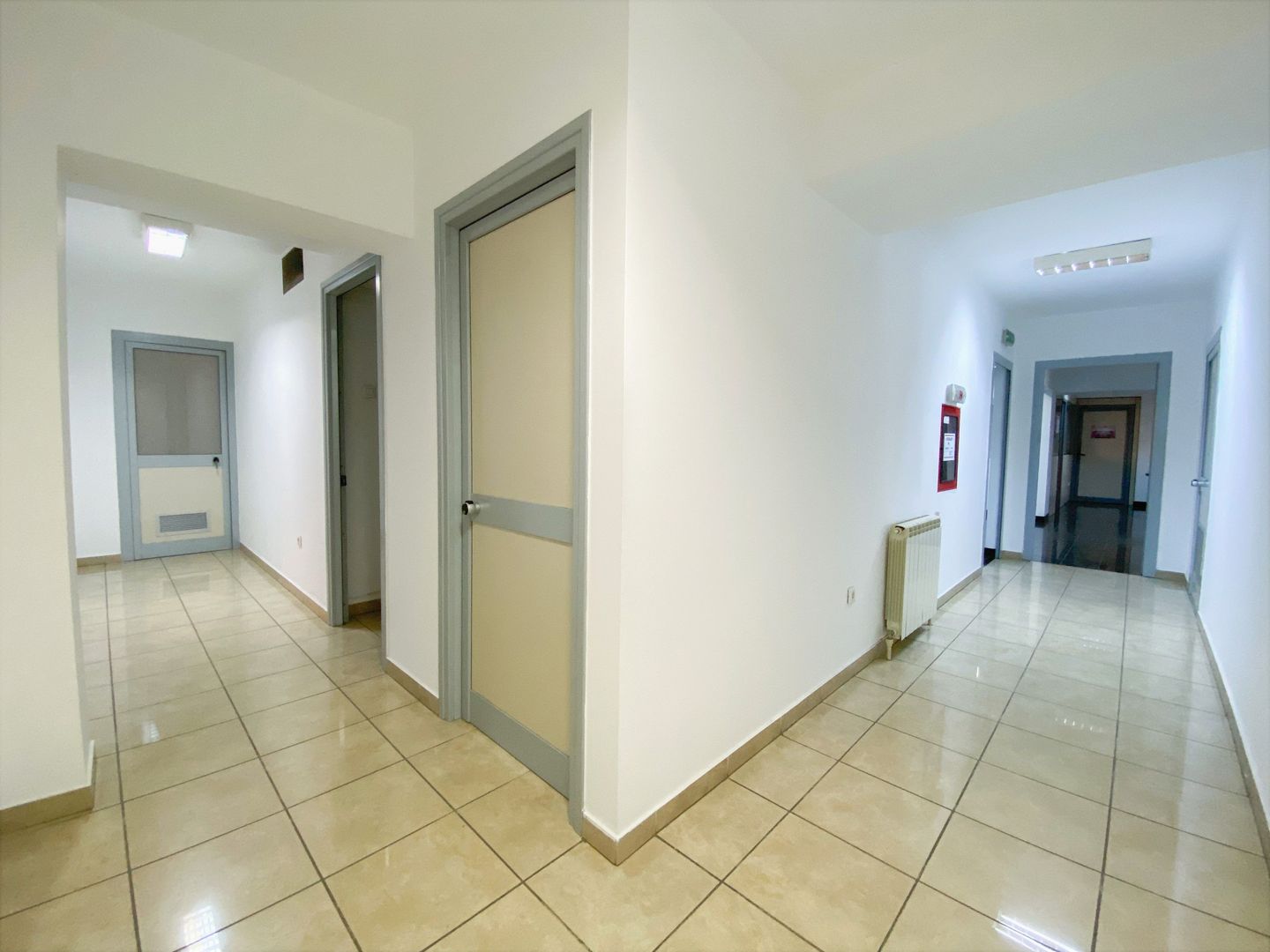 De inchiriat in cladire birouri P+5 etaje – PARTER - Poză 6