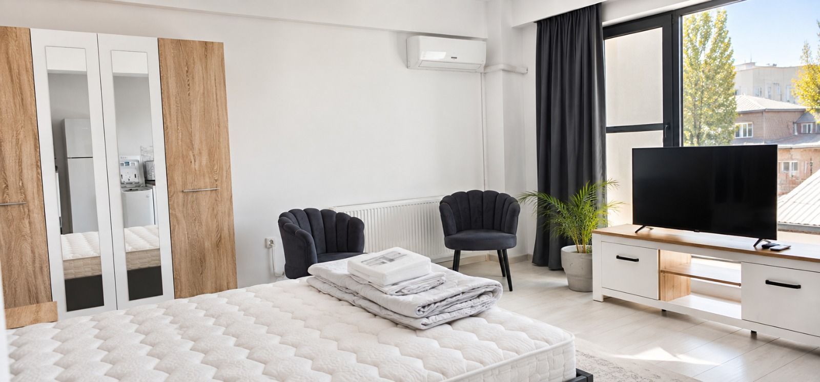 De inchiriat studio ultracentral, etaj 2, 400 euro - Poză 1