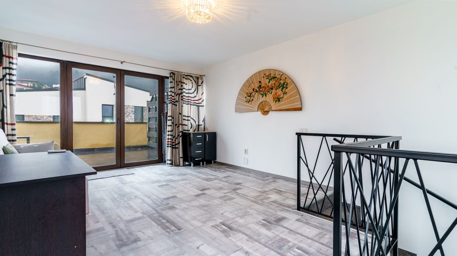 COM 0 Duplex 4 camere 106 mp, zona linistita, Floresti str. Narciselor - Poză 7