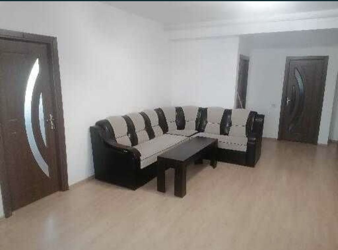 Vand apartament cu 2 camere, zona compozitori - Poză 3