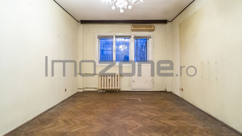 1 Mai nr. 29, 3 camere, 4/10, bloc stradal, c-tie 1980, bucatarie mare, 2 bai - Poză 2