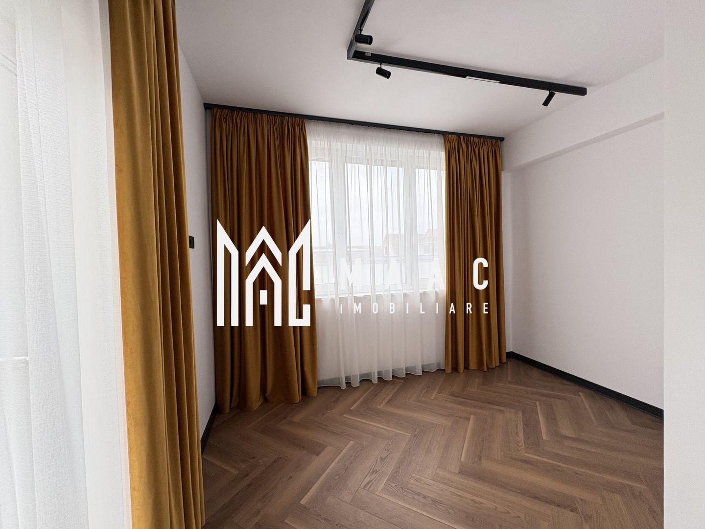 Apartament 3 Camere I Balcon I La cheie I 2 Parcări - Poză 1