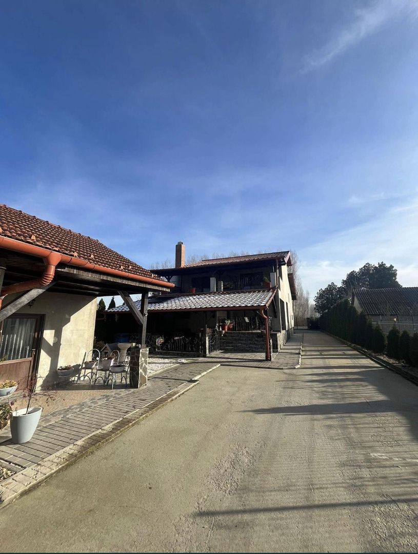 Casa de vanzare - Poză 2