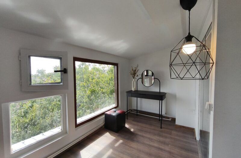 Apartament la mansardă de vânzare – Zona Erou Iancu Nicolae - Poză 4