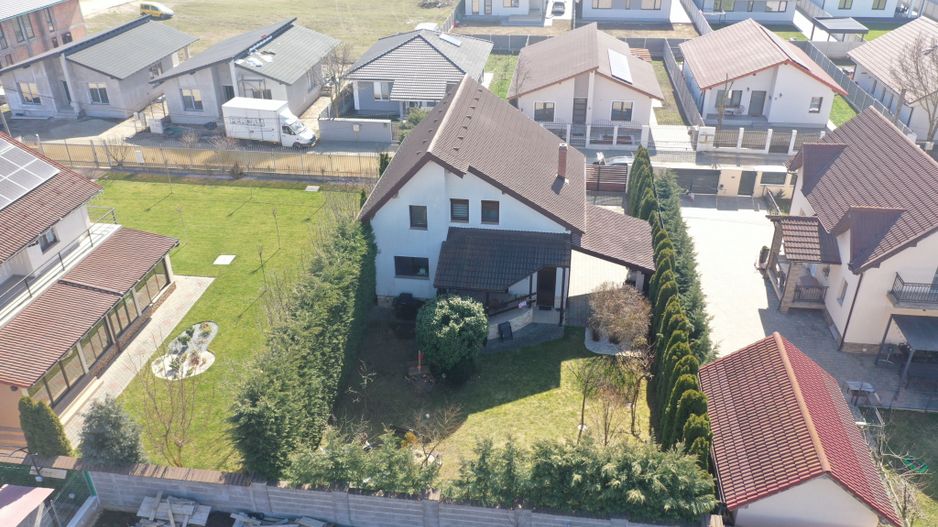 Casa de Vânzare - Poză 2