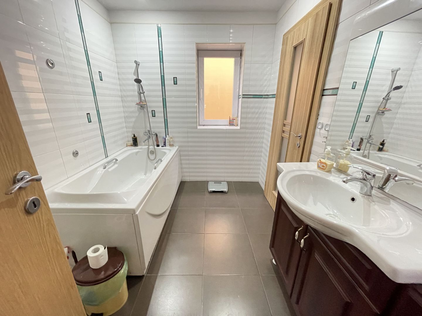 Casa de vanzare in zona Lipovei - Poză 12