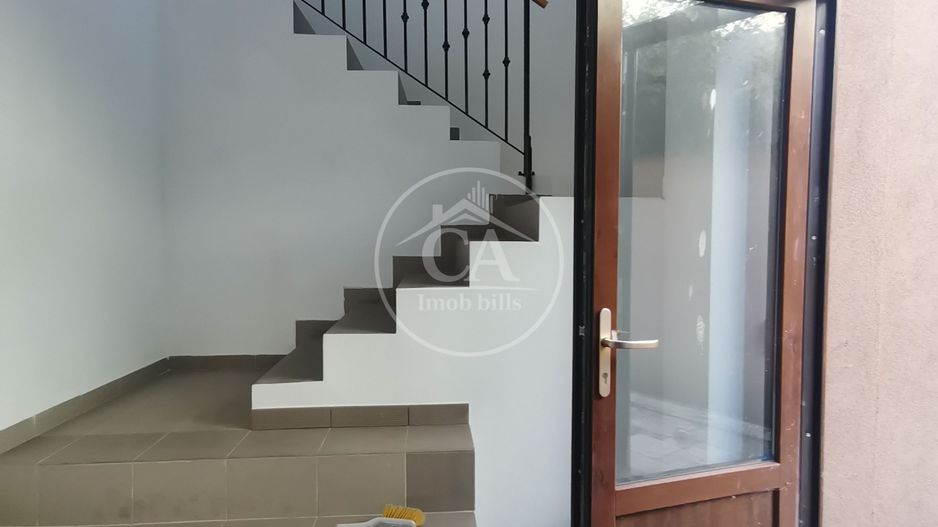 Casa de închiriat cu 7 camere în zona Dimitrie Cantemir, Oradea - Poză 12