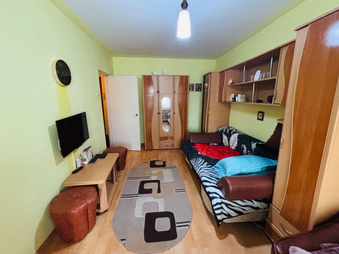 Garsonieră semidecomandată | 26 mp | Obcini zona Metro | 51,000 € - Poză 1