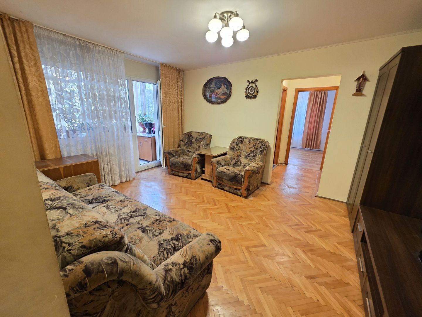 Apartament 3 camere bloc reabilitat Berceni - Emil Racovita - Poză 1