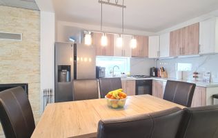 Casa 4 camere semimobilata in Cartier Izvor Tarlungeni Brasov