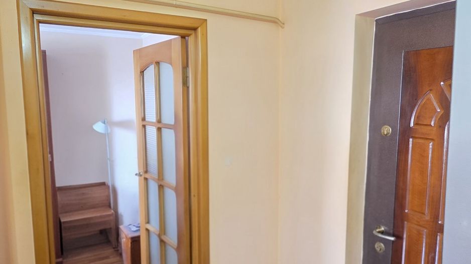 Apartament cu 2 camere, decomandate, etaj 6, VASLUI - zona NORD; - Poză 2