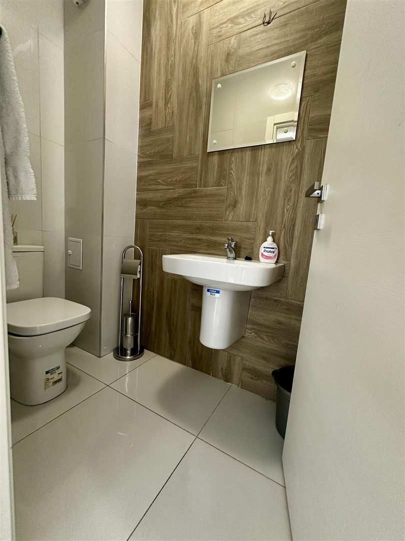 Apartament 3 camere 2 bai Prima Universitatii - Poză 4