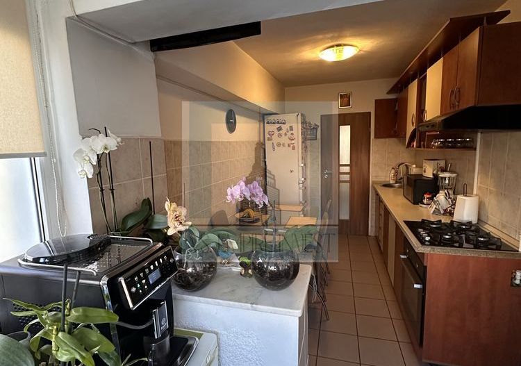 Apartament 3 camere decomandat - zona Bartolomeu - Poză 5