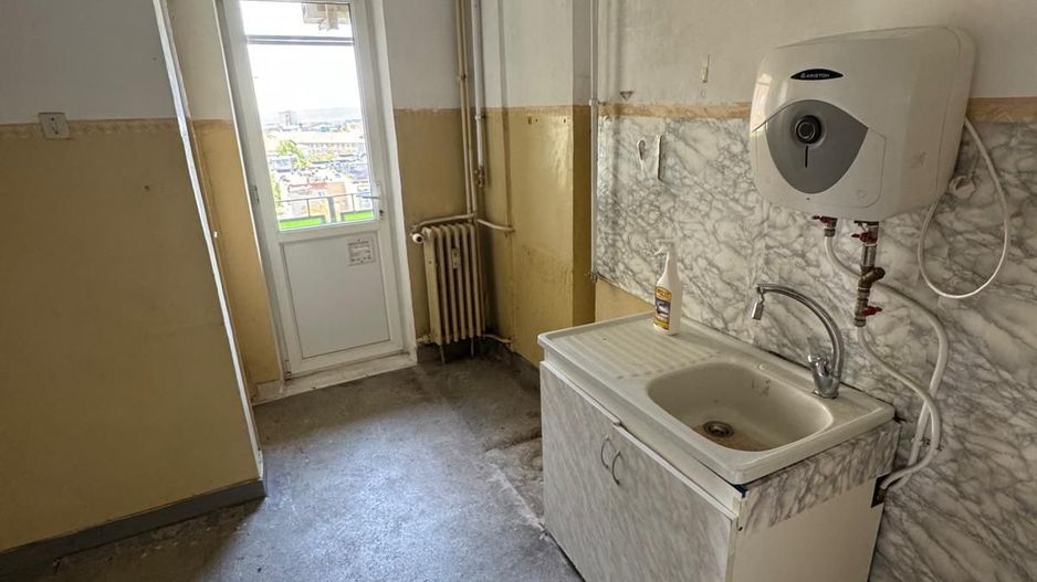 vand apartament 3 camere, zona Splai Mihai Viteazul , etaj superior - Poză 5