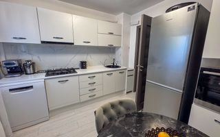 Apartament 3 camere de vanzare - modernizat 2024 - Poarta 6 - Poză 3