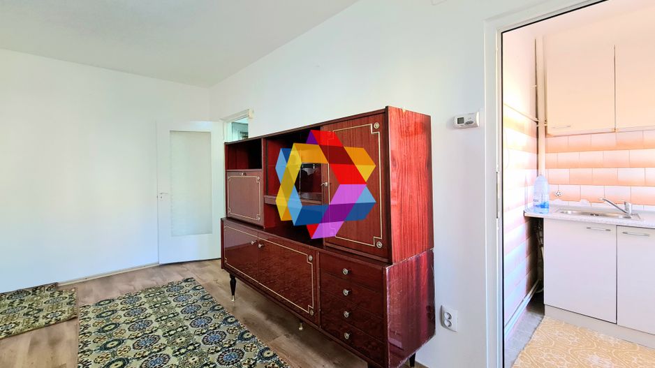 Garsoniera de închiriat Tractorul Brasov  # plus-imo.ro - Poză 1