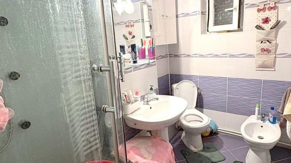 De vanzare apartament cu 3 camere I. C. Frimu, 70.500 euro - Poză 1