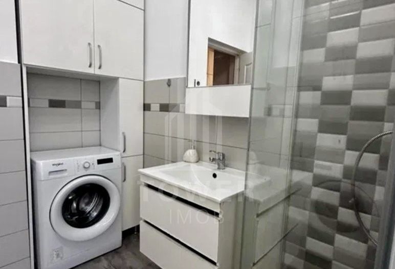 De inchiriat Apartament modern 3 camere cu curte privată şi parcare - Poză 5