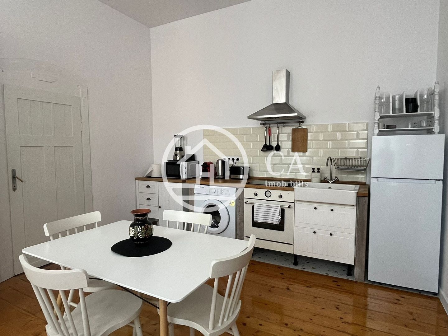 Apartament de închiriat cu 3 camere în zona ultracentrală, Oradea - Poză 5