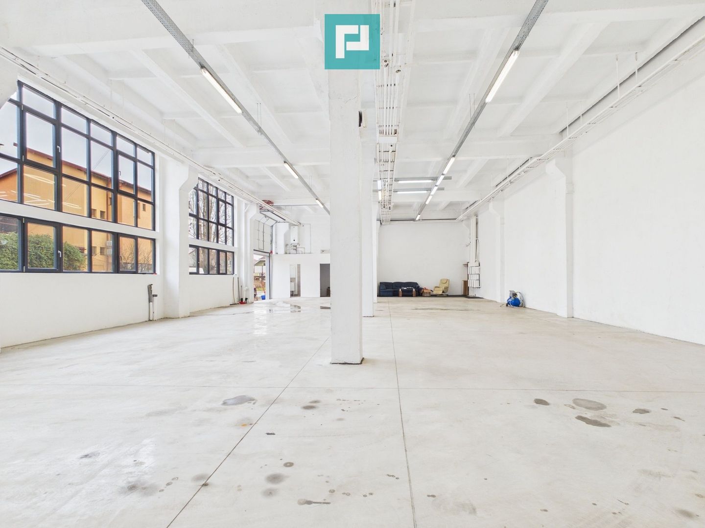 Hală industrială de 295 mp în Arad - Poză 1