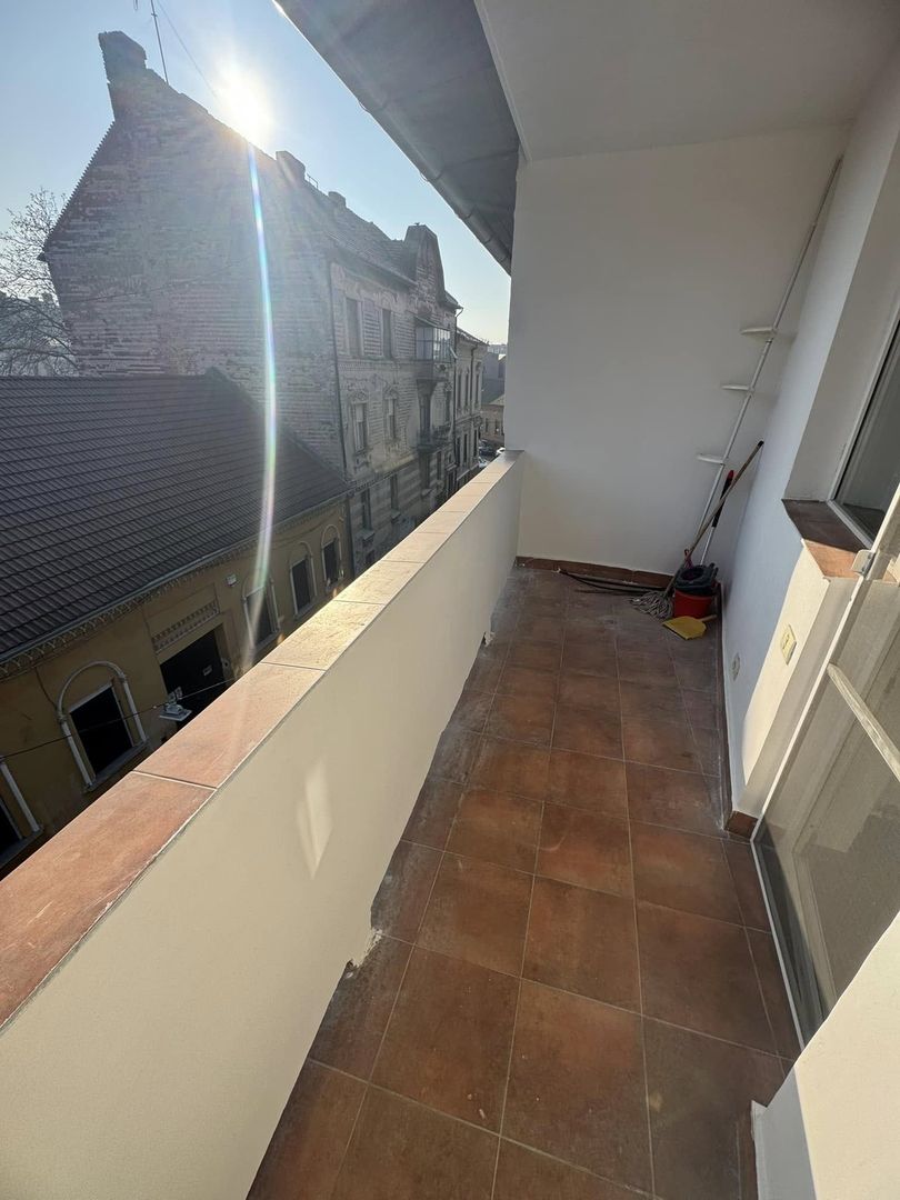 De vânzare Apartament 2 camere, Bulevard Revoluție /Piața Mare, Arad. - Poză 12