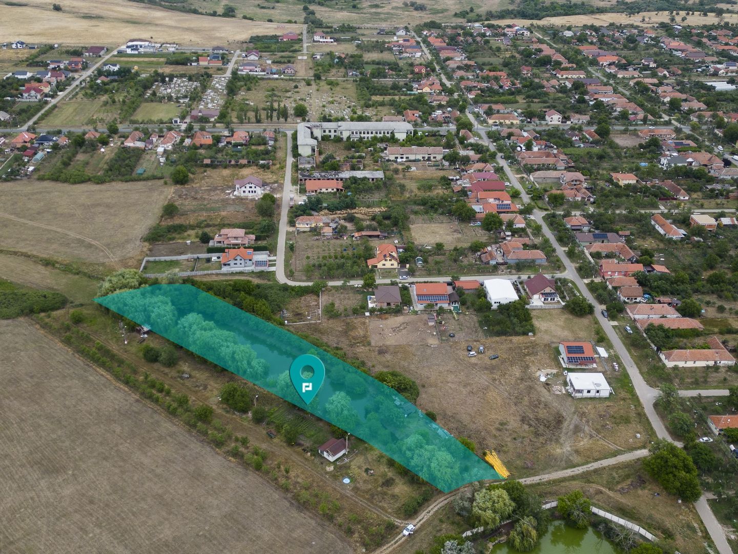 Teren de 7900 mp cu baltă de pescuit în Frumușeni - Poză 2