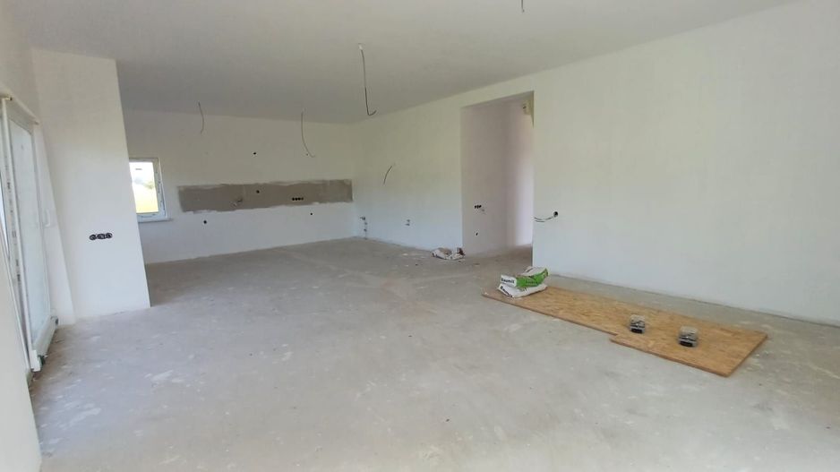 Casă individuală - Corunca-1460 mp teren - Poză 5