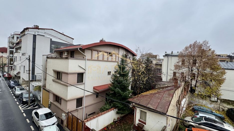 Vila centrala cu 13 camere *460mpu* + garaj // Dorobanți - Poză 35