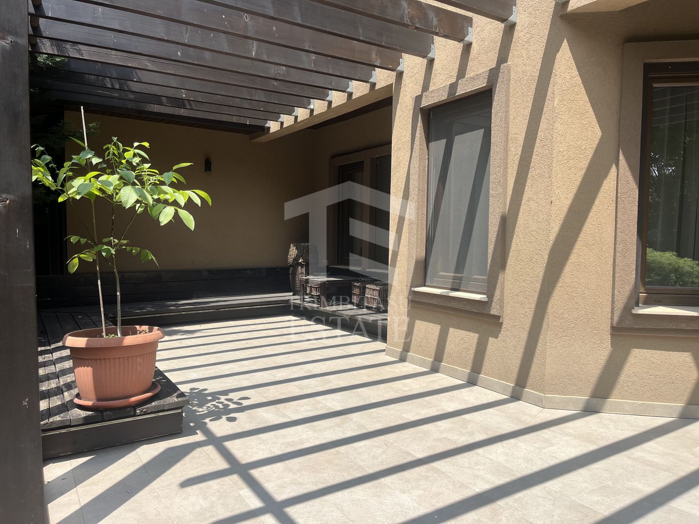 ANDRONACHE | Vila 4 Camere | Garaj  | Curte Verde | Ciubar & BBQ - Poză 23